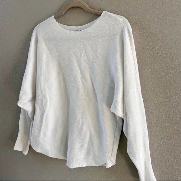 Women's Vila Milano White Sweater. Size Medium - Picture 2 of 5